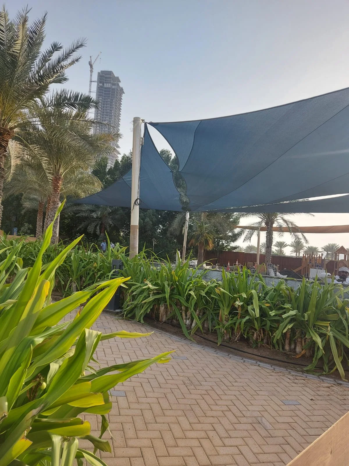 Completed tensile membrane shade structure at Le Royal Meridien Hotel in Jumeirah, Dubai — installation view 3