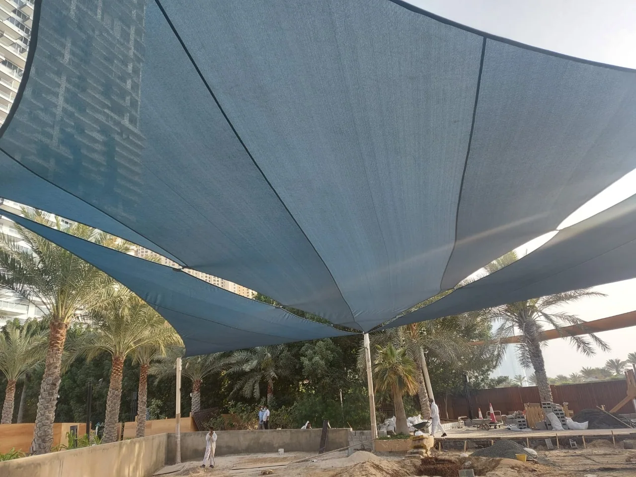 Completed tensile membrane shade structure at Le Royal Meridien Hotel in Jumeirah, Dubai — installation view 4