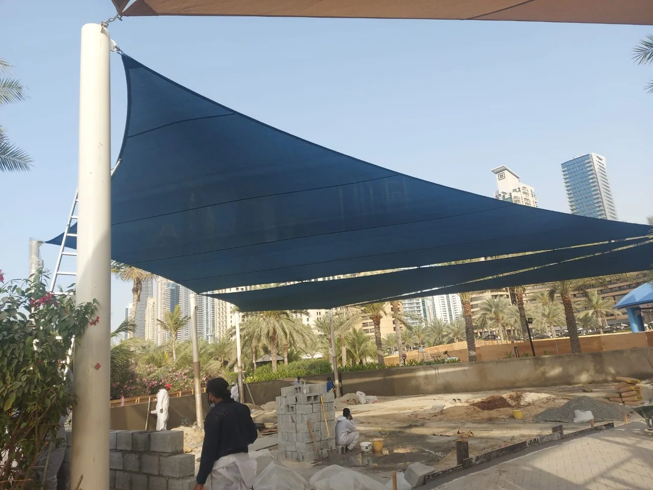 Completed tensile membrane shade structure at Le Royal Meridien Hotel in Jumeirah, Dubai — installation view 5