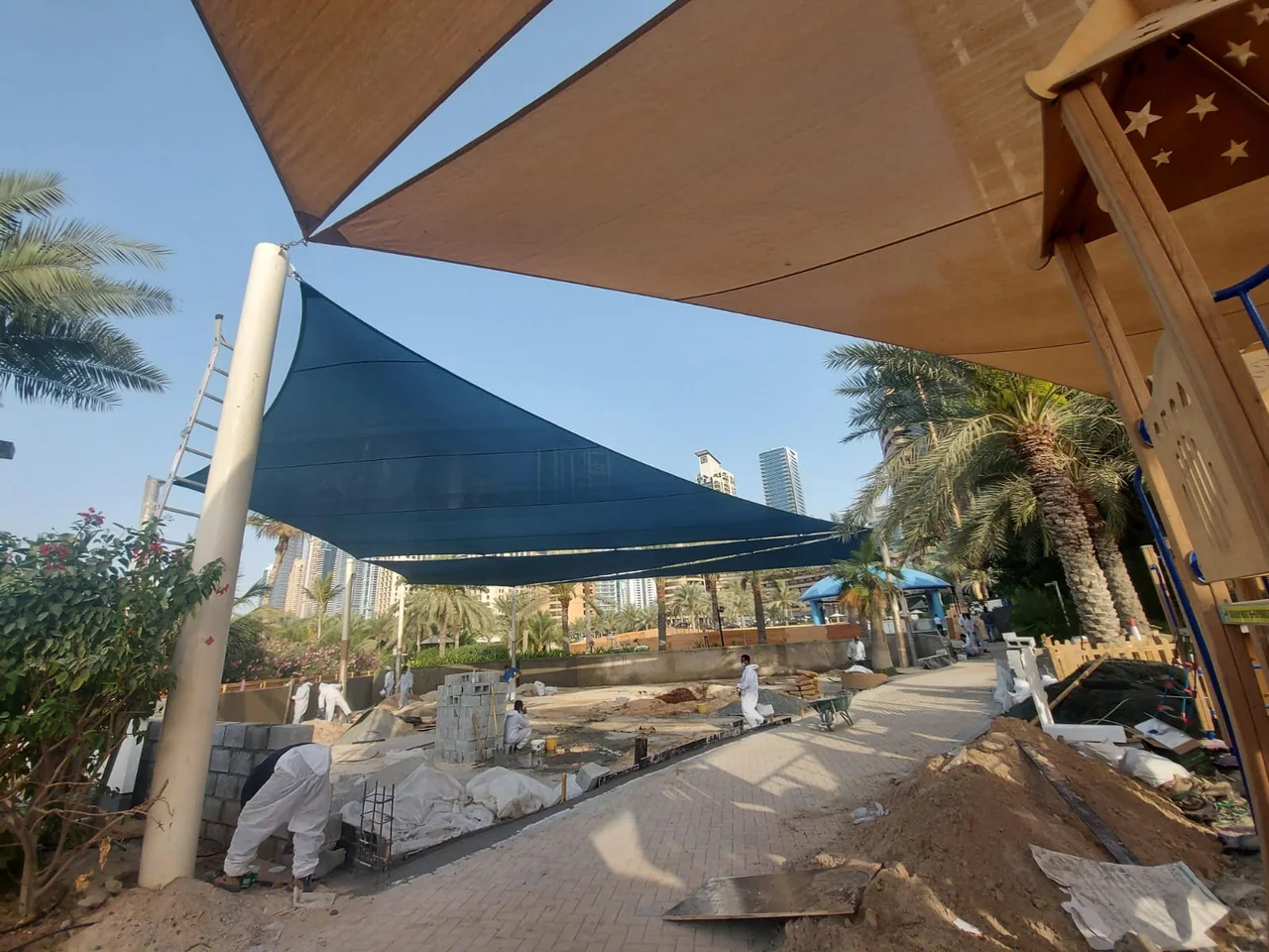 Completed tensile membrane shade structure at Le Royal Meridien Hotel in Jumeirah, Dubai — installation view 6